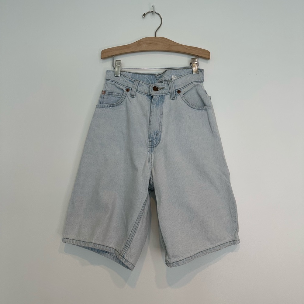 Vintage Levi’s 550 shorts